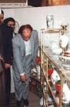 بازدید آیت الله هاشمی رفسنجانی از غرفه پدر سفال و سرامیک ایران